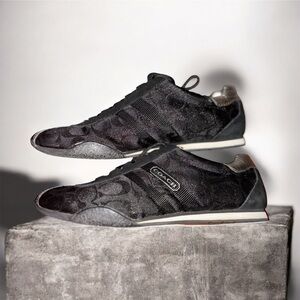 NWOB COACH Womens Black Logo 'Katelyn' Sneakers Size 8M